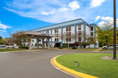Cadillac Hotel | Comfort Inn Cadillac