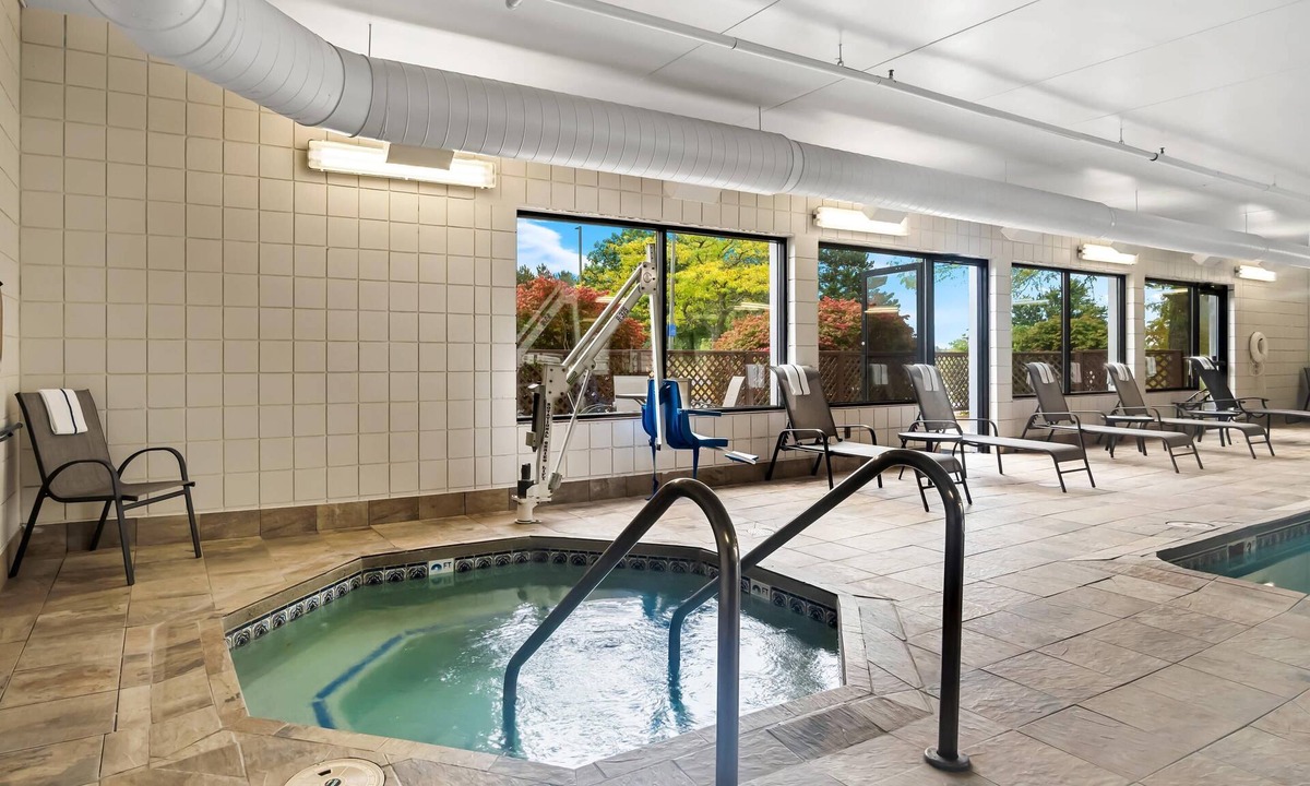 Cadillac Hotel | Comfort Inn Cadillac