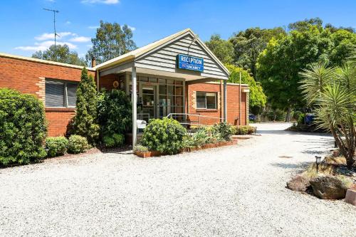 Seymour Hotel | Comfort Inn Coach & Bushmans