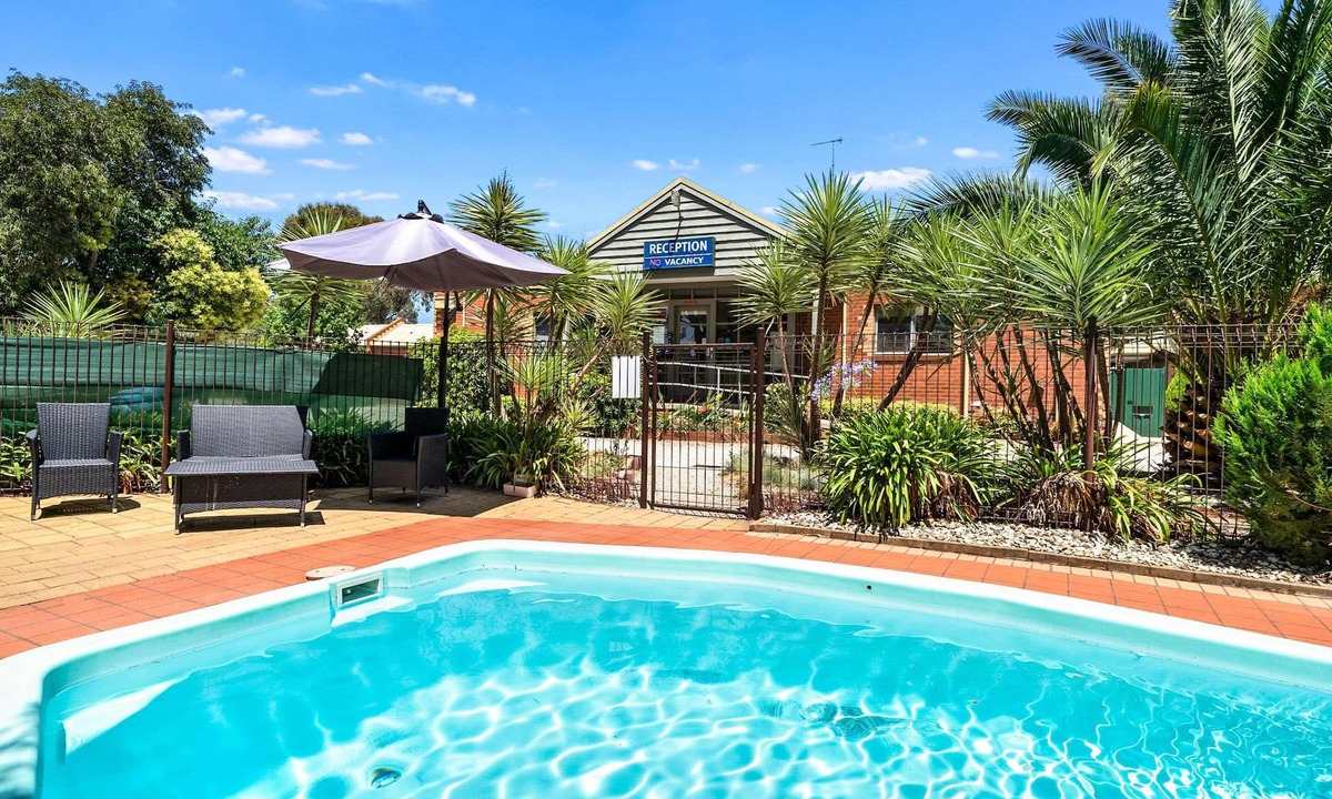 Seymour Hotel | Comfort Inn Coach & Bushmans