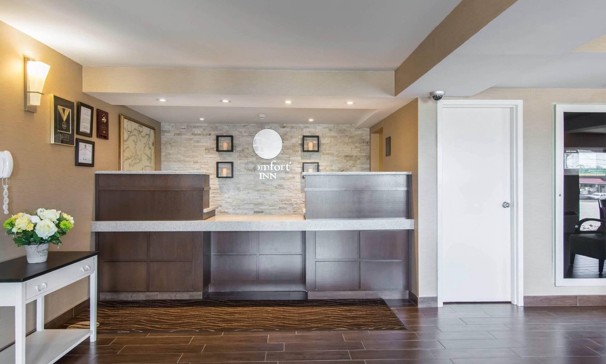 Dartmouth Hotel | Comfort Inn Dartmouth