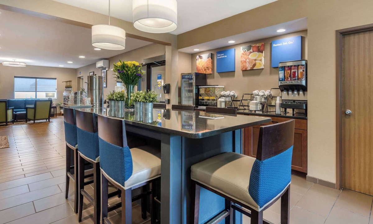 Ellsworth Hotel | Comfort Inn Ellsworth - Bar Harbor