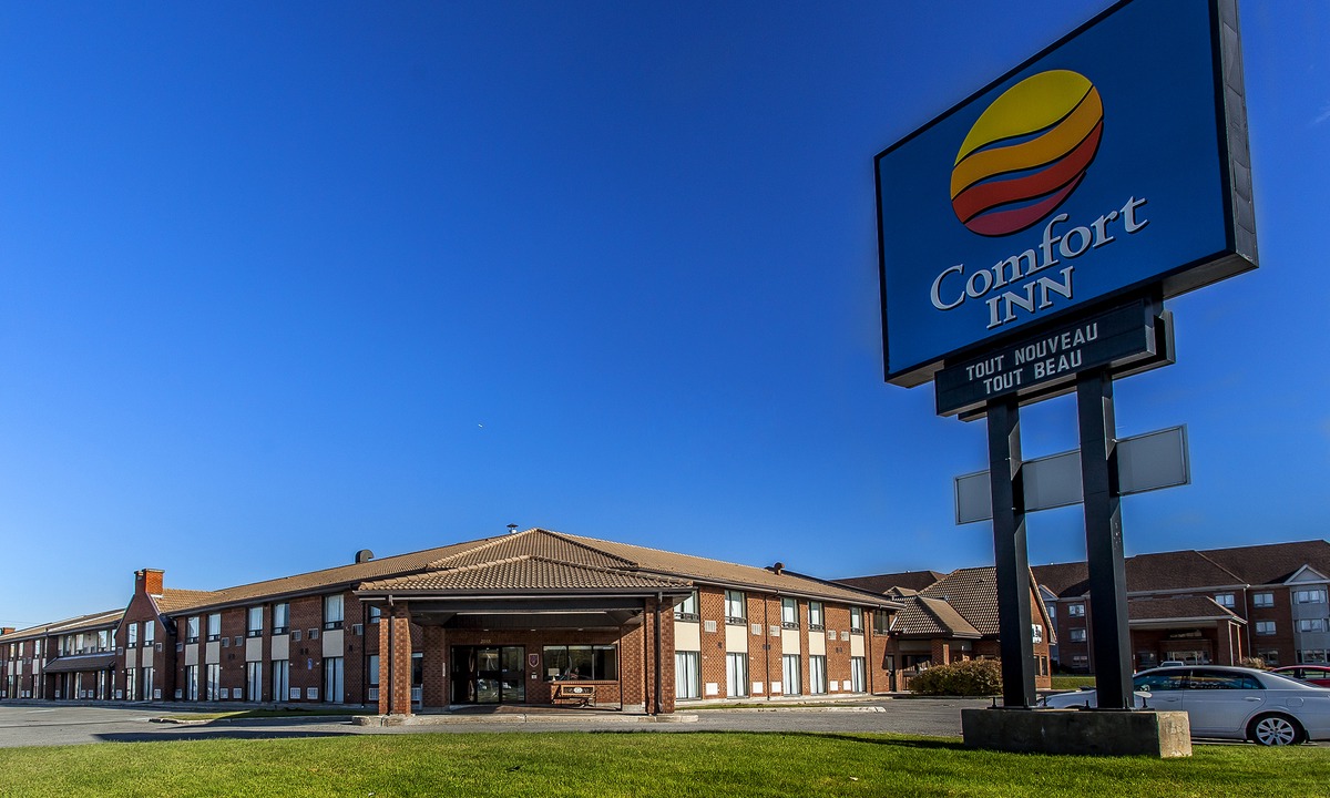 Laval Hotel | Comfort Inn Laval