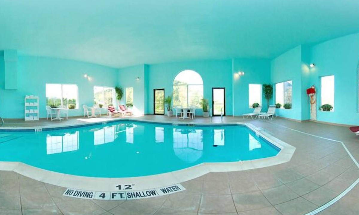 Strabane Hotel | Comfort Inn Meadowlands