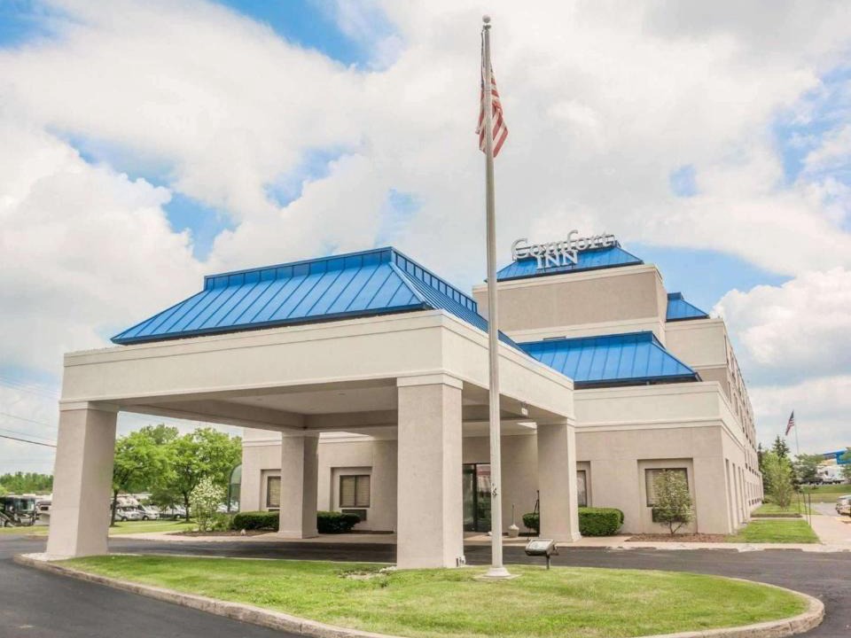 Lindbergh Lawns Hotel | Comfort Inn - NYS Fairgrounds