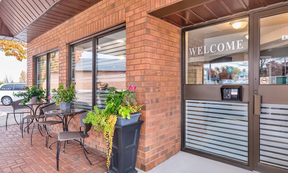 Pembroke Hotel | Comfort Inn Pembroke