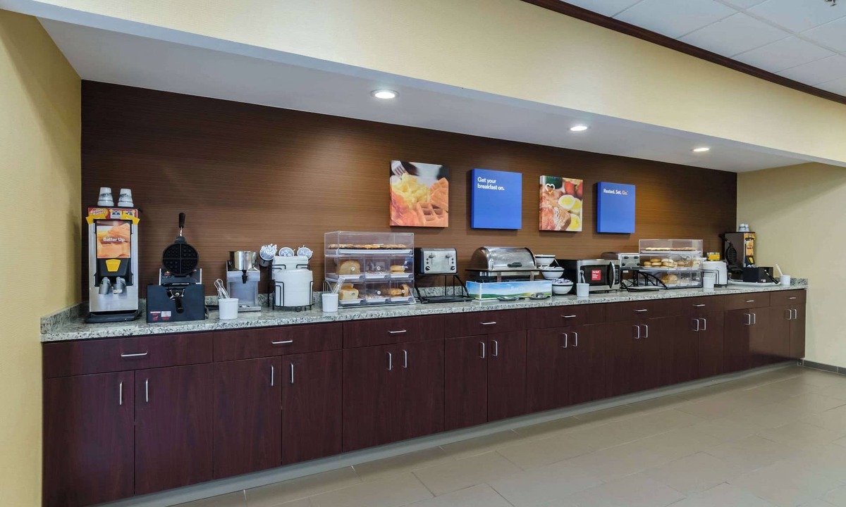 Randolph Hotel | Comfort Inn Randolph - Boston