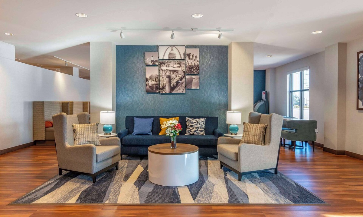 Bridgeton Hotel | Comfort Inn St. Louis Airport