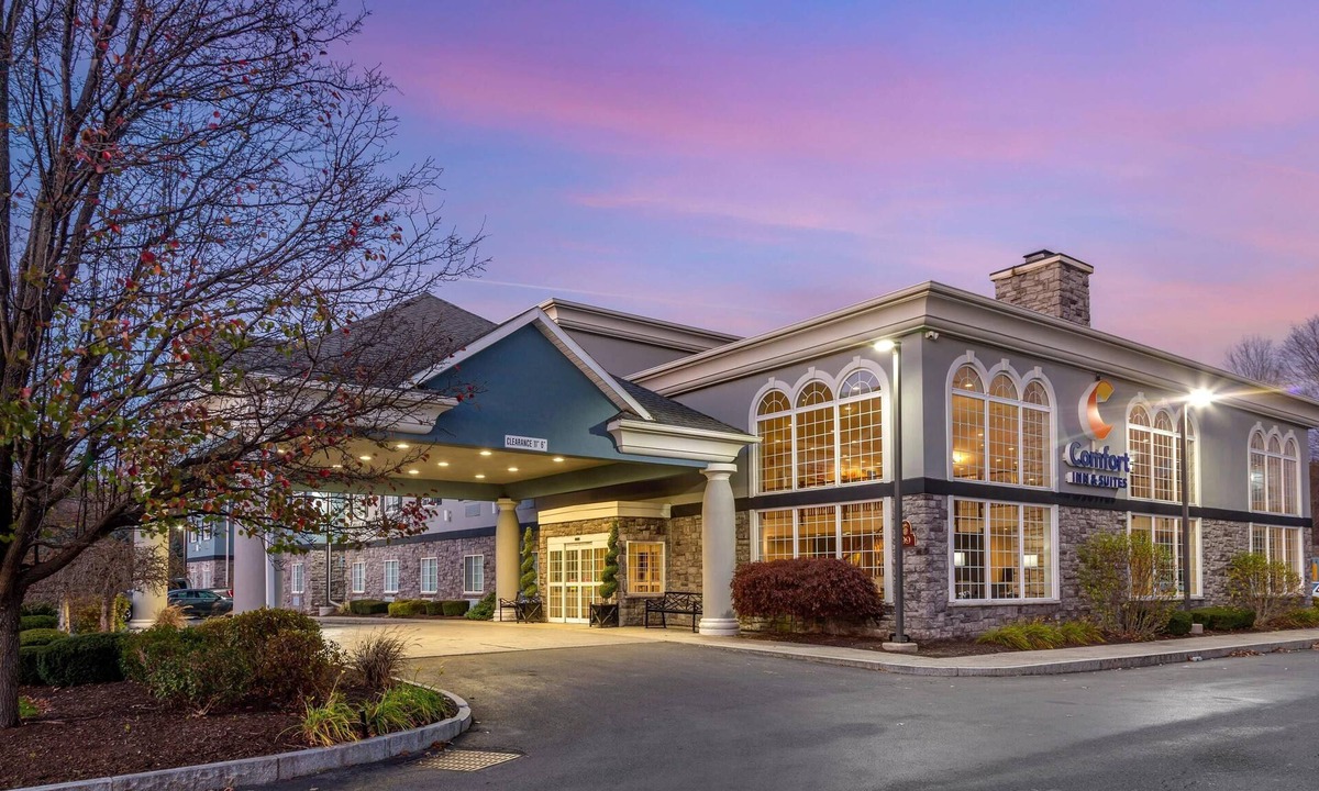 Castleton-on-Hudson Hotel | Comfort Inn & Suites East Greenbush - Albany