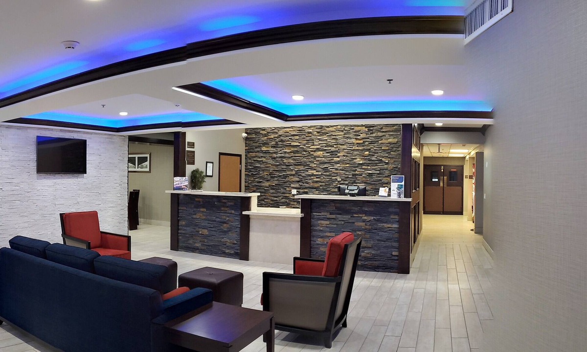 North Little Rock Hotel | Comfort Inn & Suites North Little Rock JFK Blvd