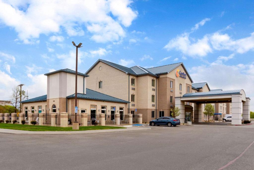 Amarillo Hotel | Comfort Inn & Suites Amarillo East
