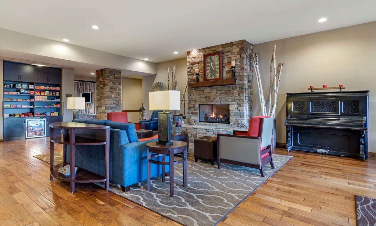 Blue Ridge Hotel | Comfort Inn & Suites Blue Ridge