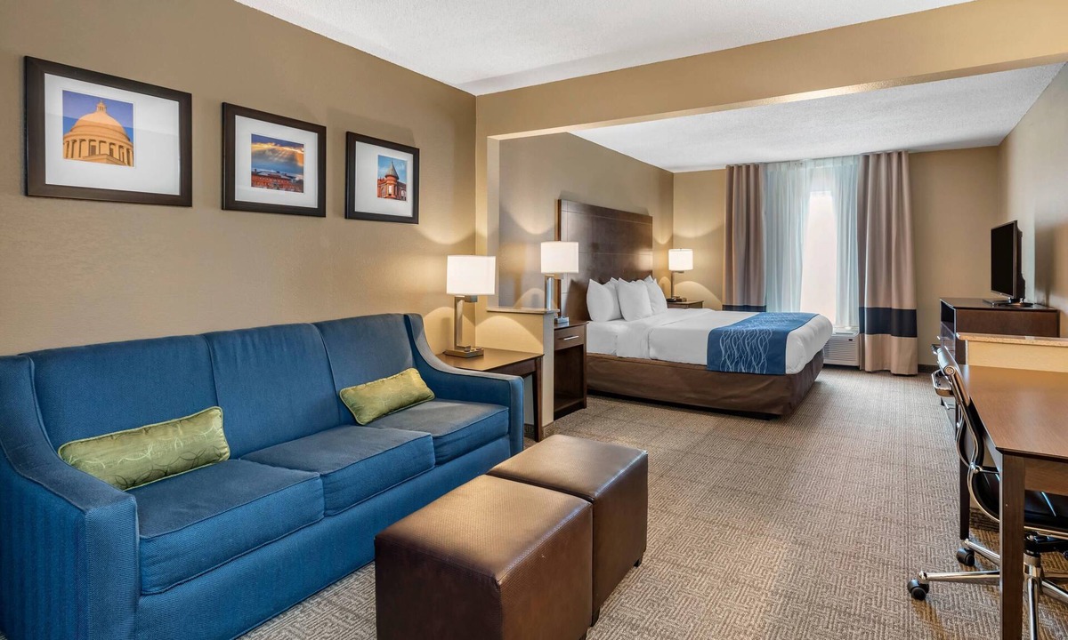 Bryant Hotel | Comfort Inn & Suites Bryant - Benton