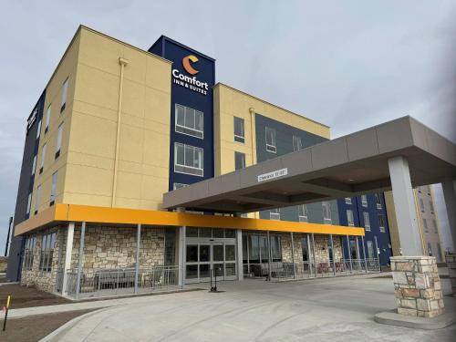 Colby Hotel | Comfort Inn & Suites Colby