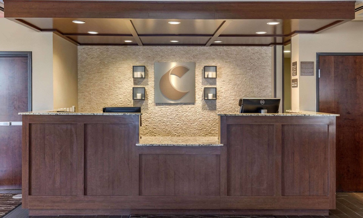 Edgewood Hotel | Comfort Inn & Suites Edgewood