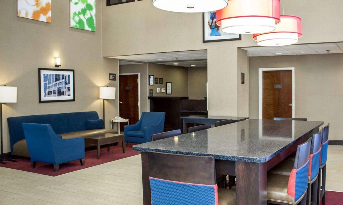 Fuquay-Varina Hotel | Comfort Inn & Suites Fuquay Varina