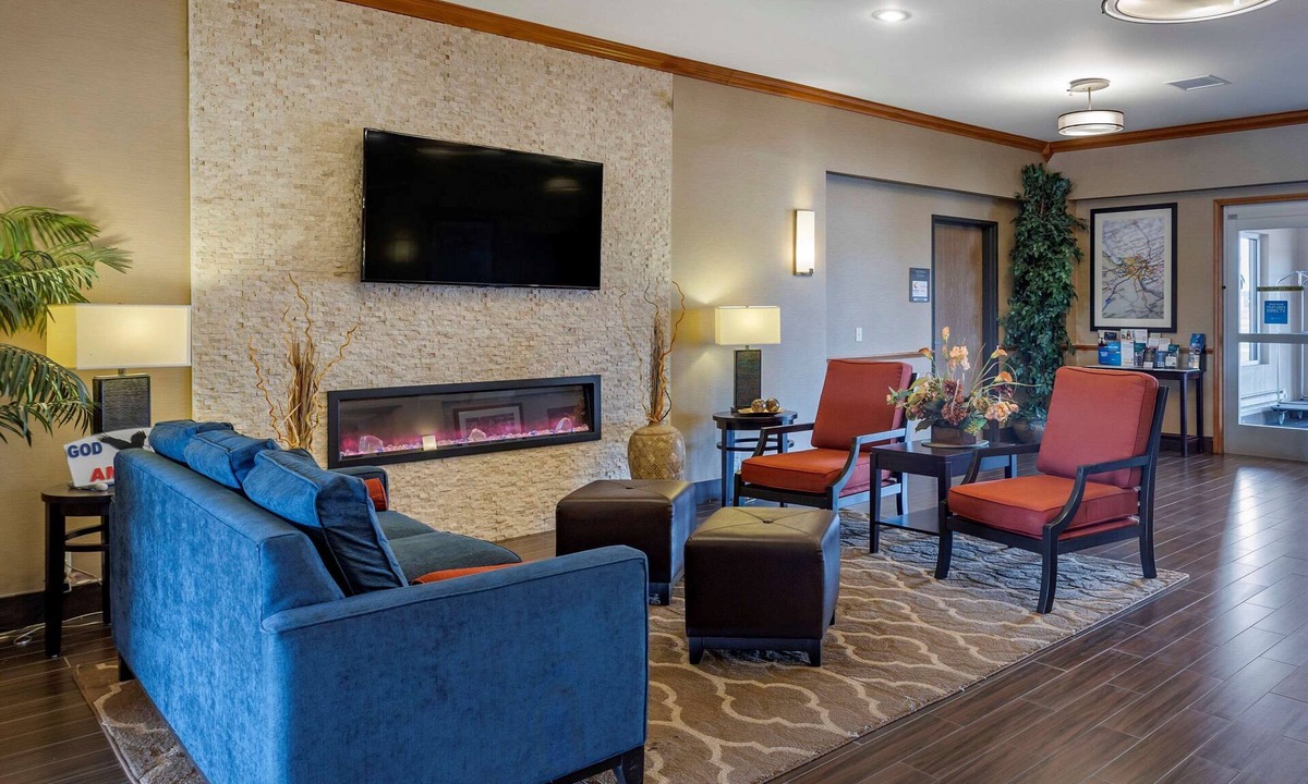 Greenville Hotel | Comfort Inn & Suites Greenville I-70