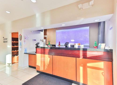 Houston Hotel | Comfort Inn & Suites Houston North - Spring