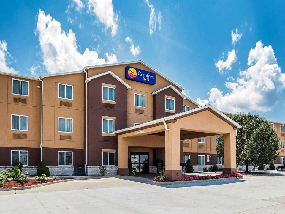 Moberly Hotel | Comfort Inn & Suites Moberly