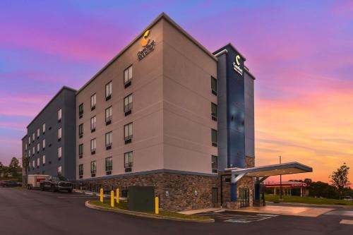 West Meade Hotel | Comfort Inn & Suites Nashville Bellevue