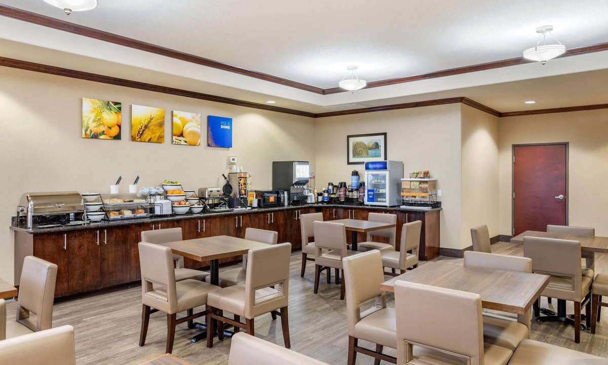 Navasota Hotel | Comfort Inn & Suites Navasota