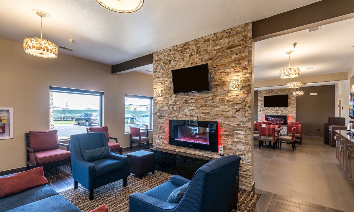 North Aurora Hotel | Comfort Inn & Suites North Aurora - Naperville
