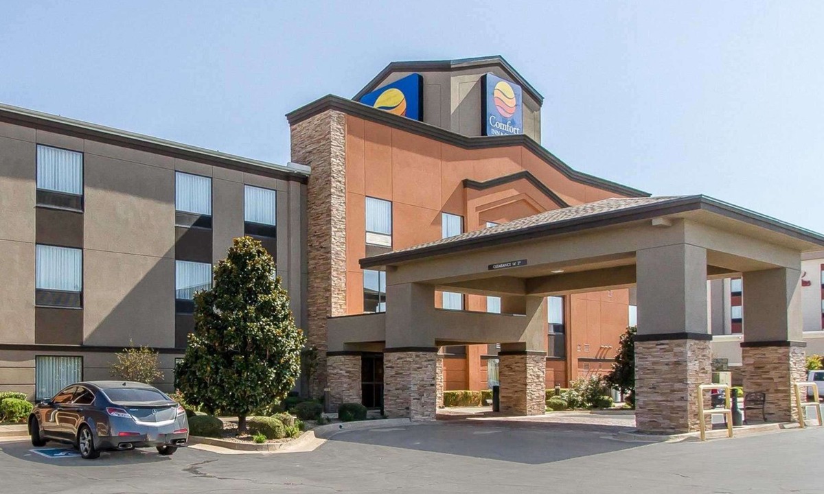 Pauls Valley Hotel | Comfort Inn & Suites Pauls Valley - City Lake