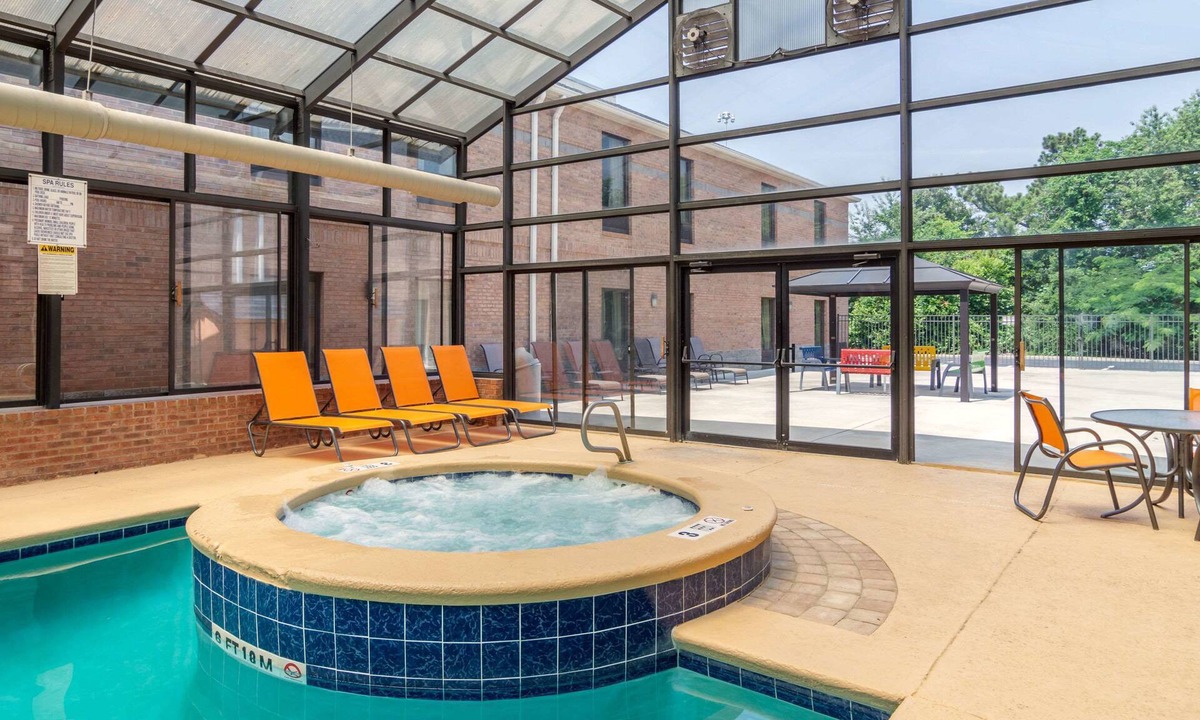 Perry Hotel | Comfort Inn & Suites Perry National Fairgrounds Area