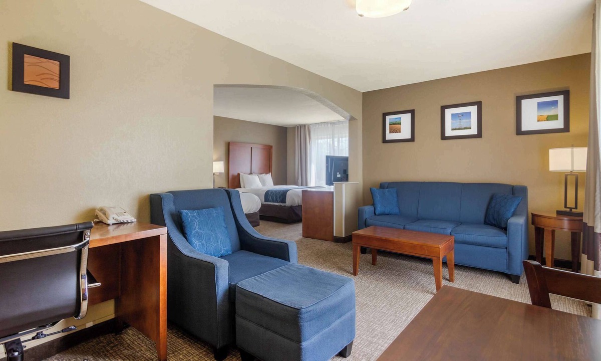 Pittsburg Hotel | Comfort Inn & Suites Pittsburg KS