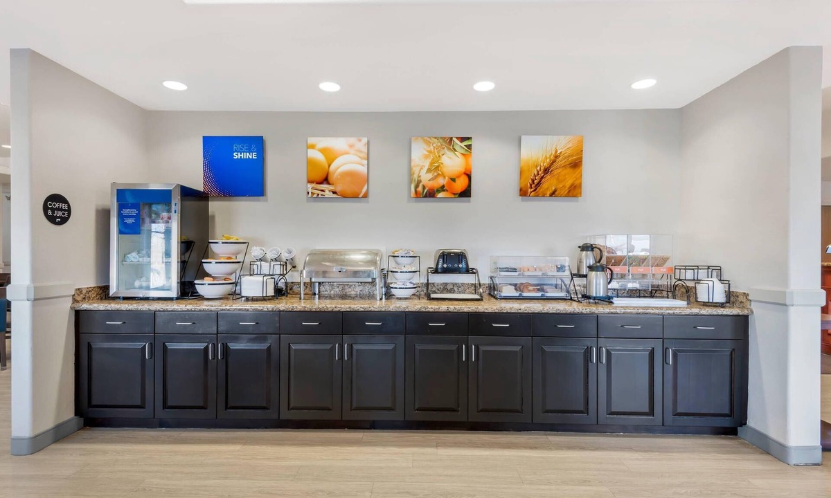 Glenwood Springs Hotel | Comfort Inn & Suites Rifle