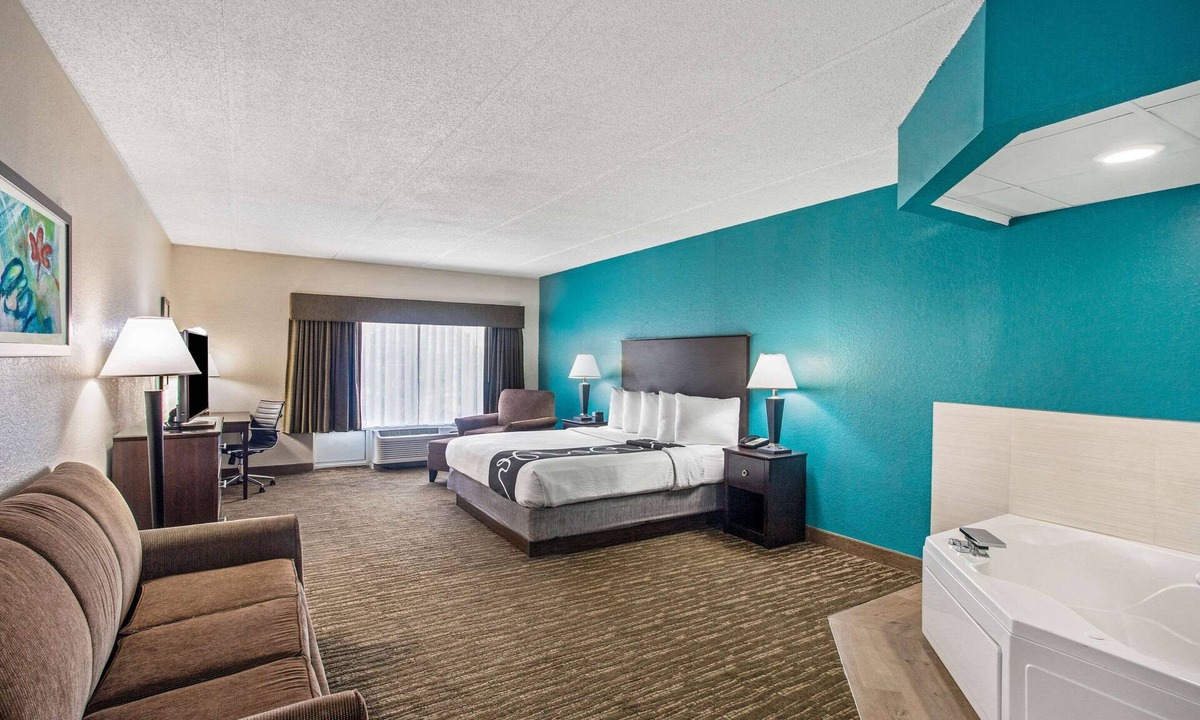 Fruitville Hotel | Comfort Inn & Suites Sarasota I75