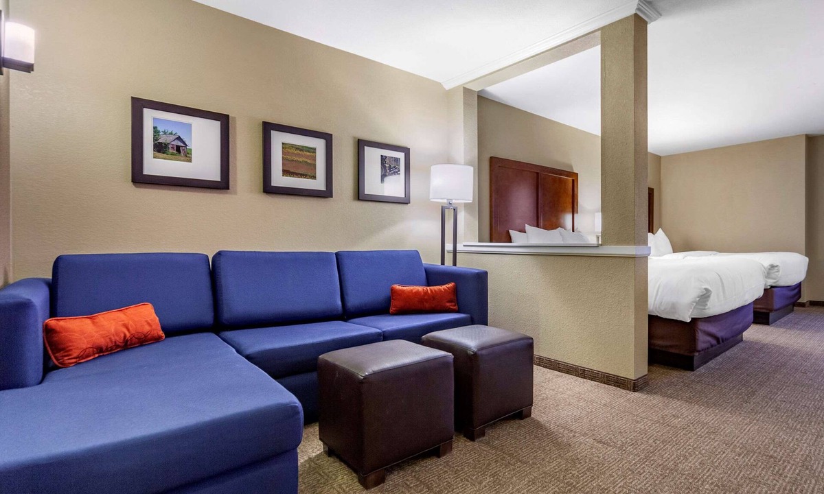 Sidney Hotel | Comfort Inn & Suites Sidney I-80