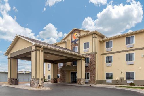 Sterling Hotel | Comfort Inn & Suites Sterling