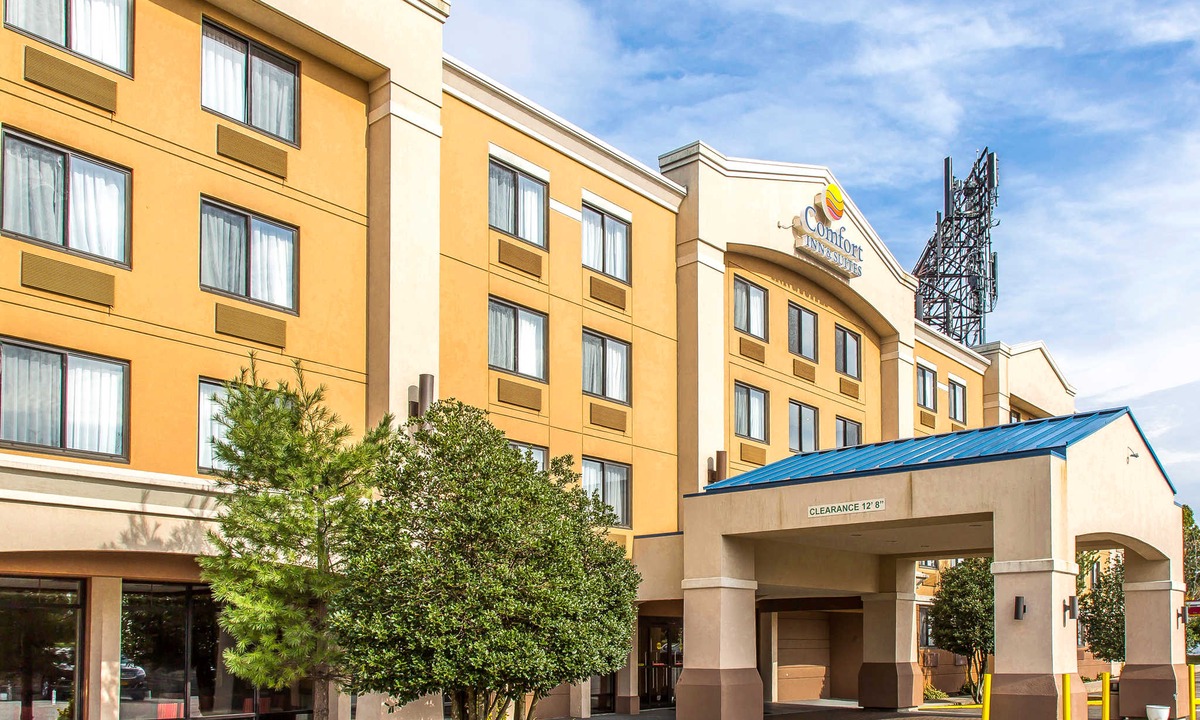 Meriden Hotel | Comfort Inn & Suites
