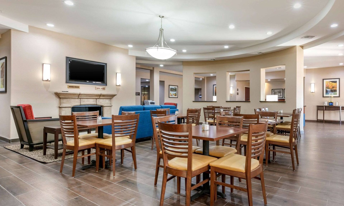Van Buren Hotel | Comfort Inn & Suites Van Buren - Fort Smith