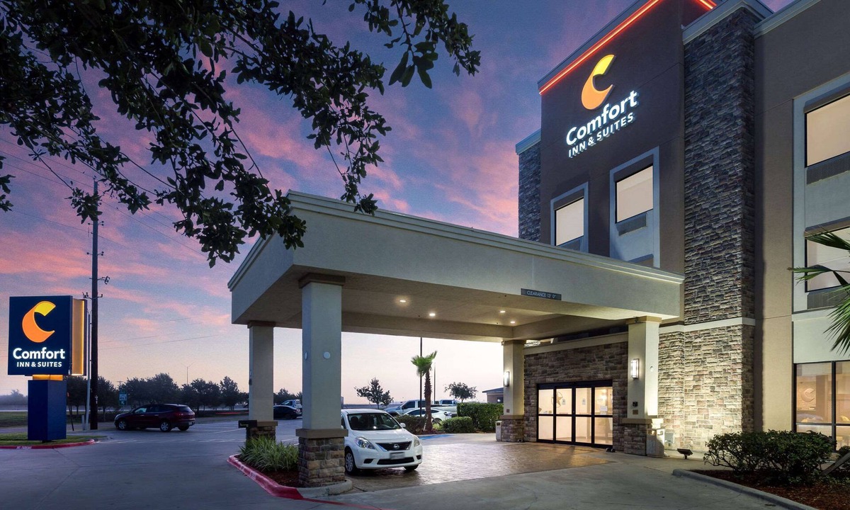 Victoria Hotel | Comfort Inn & Suites Victoria North