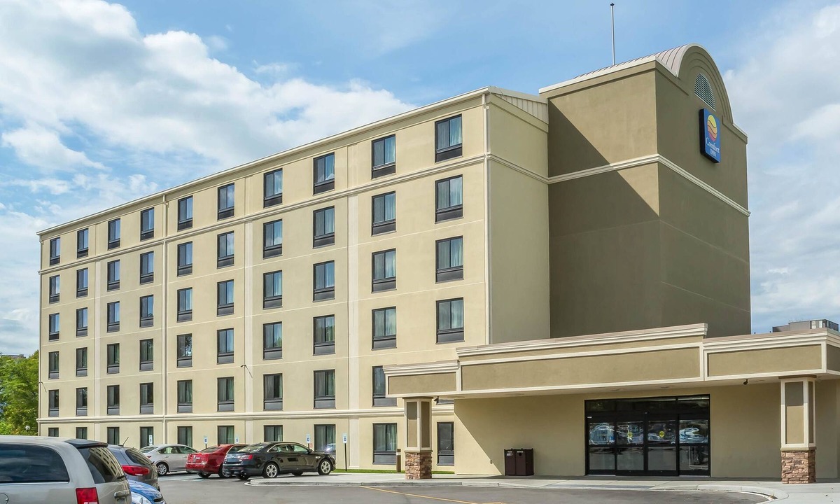 Downtown Niagara Falls Hotel | Comfort Inn The Pointe