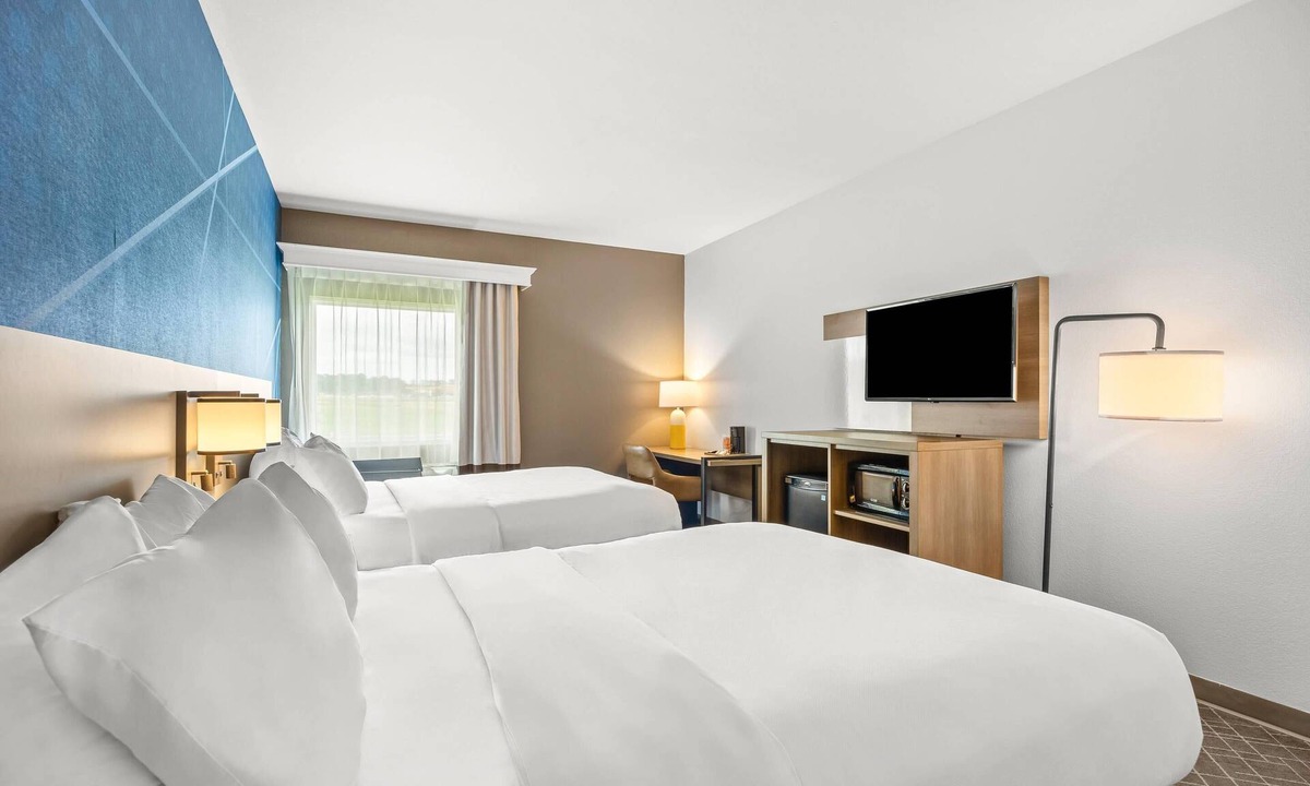 Willow Springs Hotel | Comfort Inn Willow Springs US 60 and US 63