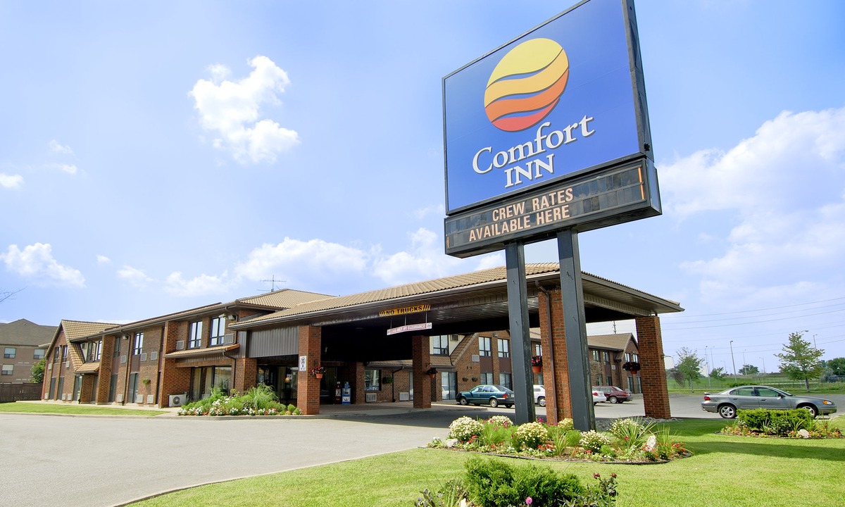 Windsor Hotel | Comfort Inn Windsor