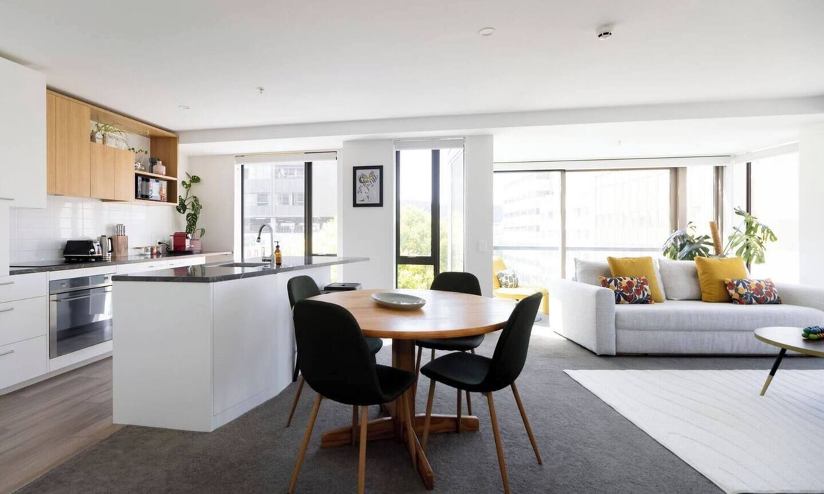 Te Aro Apartment | Comfort Meets Flexibility | 1BR + Studio + Parking