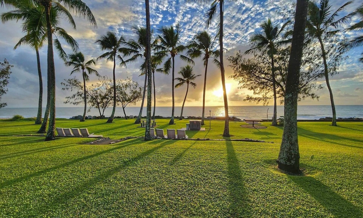 Blacks Beach Hotel | Comfort Resort Blue Pacific