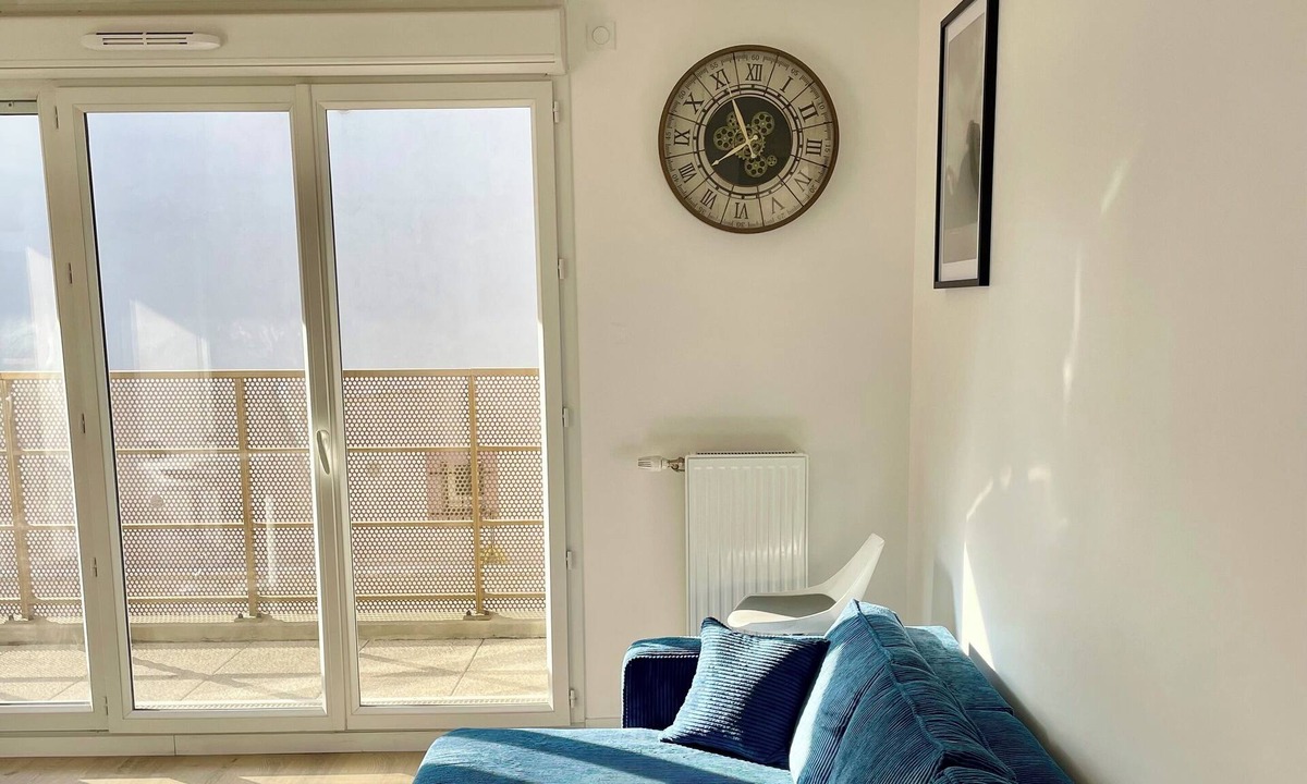 Argenteuil House | Comfort Room