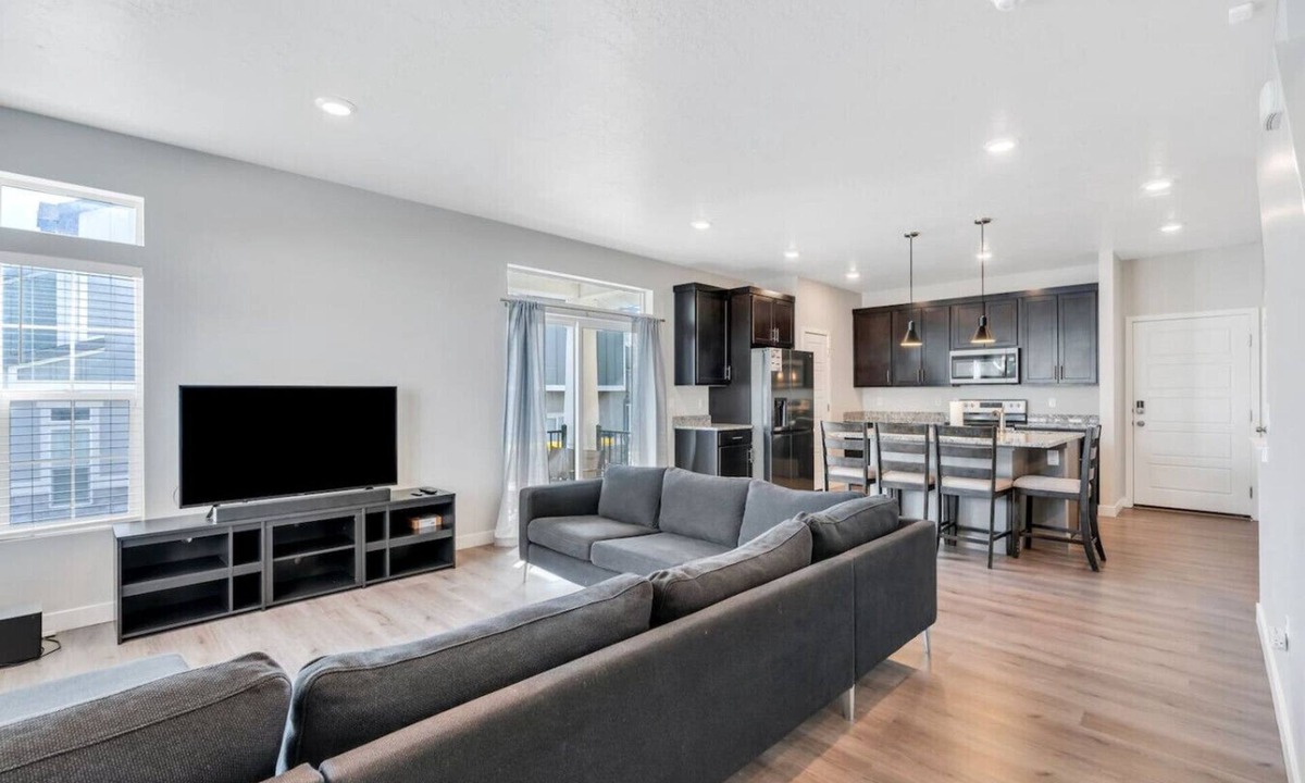 Lehi Villa | Comfort Stay w/Studio Thanksgiving Point
