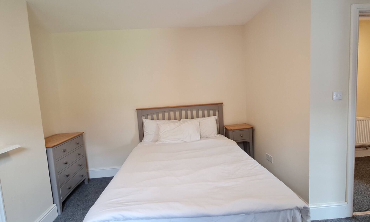 Ashford Apartment | comfort studio apartment with private bathroom