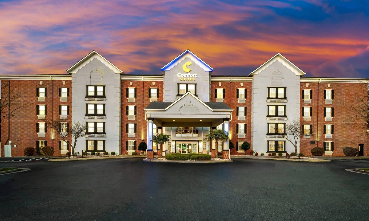 Kiln Creek Hotel | Comfort Suites Airport