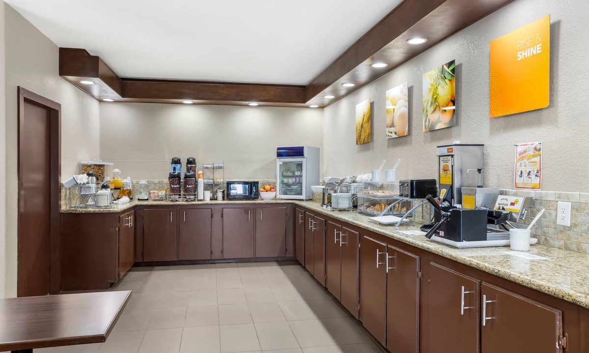 Brenham Hotel | Comfort Suites Brenham