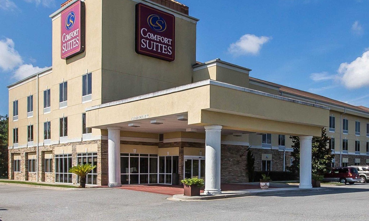 Brunswick Hotel | Comfort Suites Brunswick