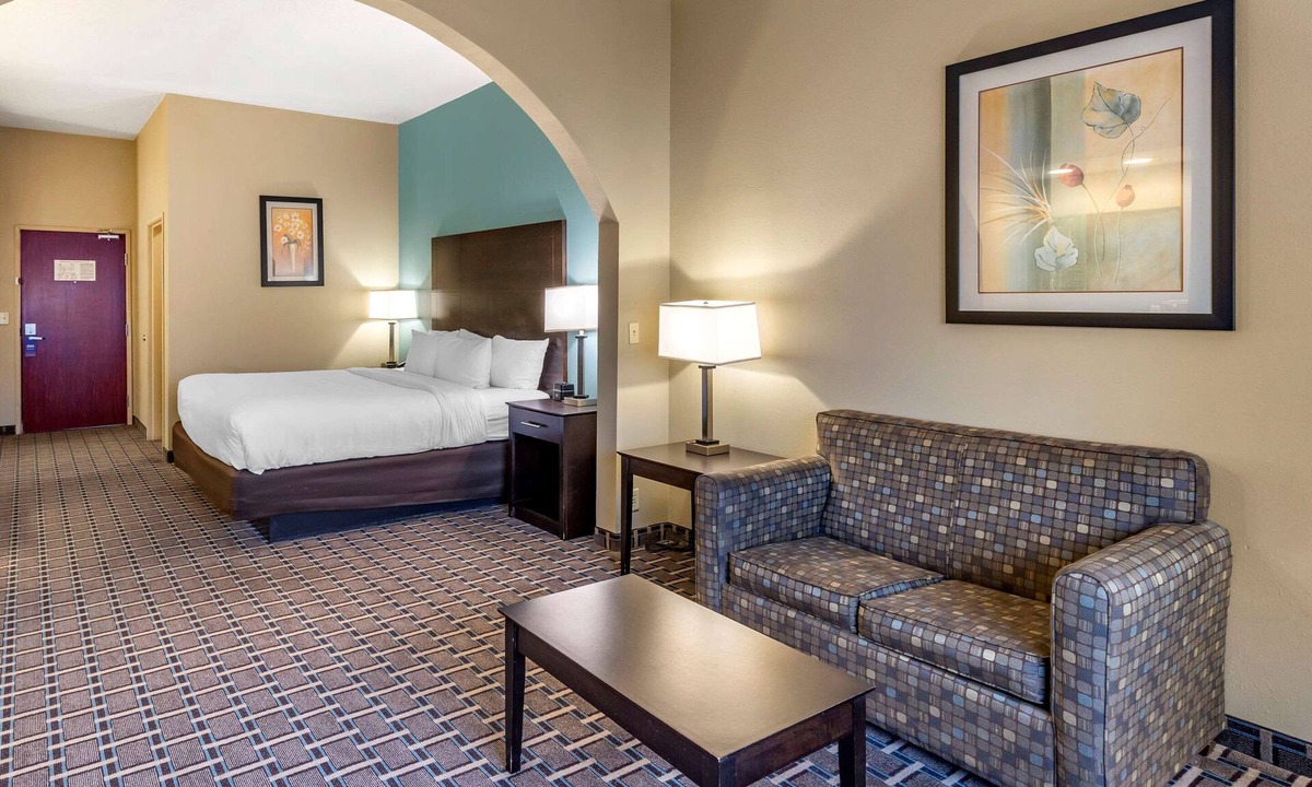 Clovis Hotel | Comfort Suites Clovis North
