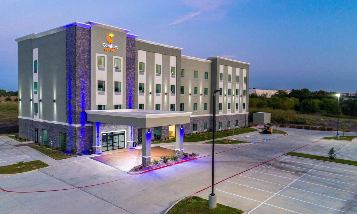 DeSoto Hotel | Comfort Suites DeSoto Dallas South