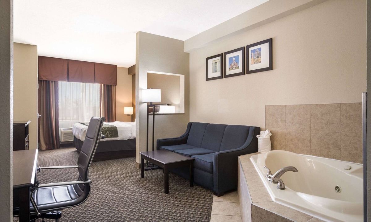 Forsyth Hotel | Comfort Suites Forsyth near I-75